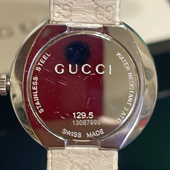 Gucci White Textured Ladies Leather Watch - Picture 10 of 15